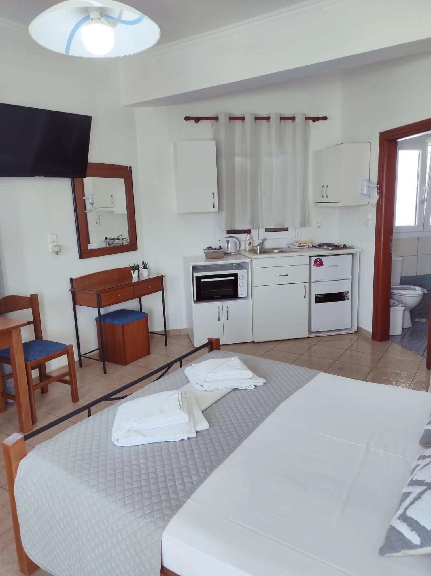 Vythos Apartment Adamantas  Room photo